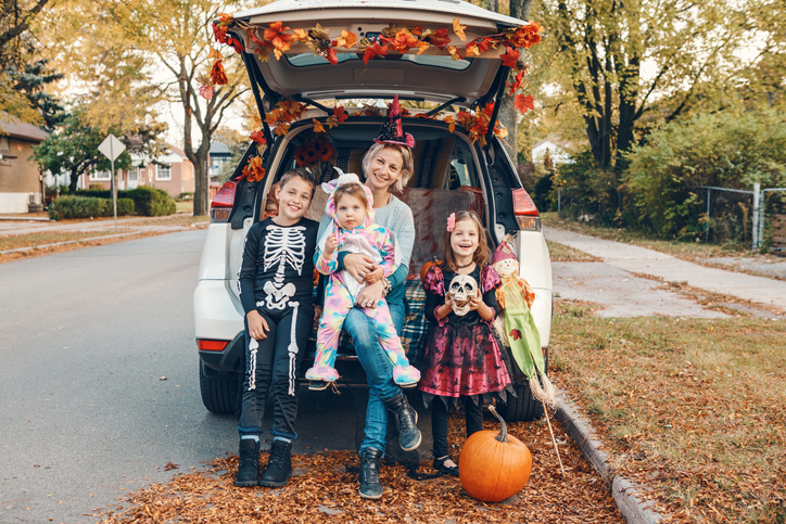 Decorate car deals for halloween